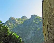 112_1224_G Vallei - Het klooster en de berg