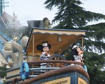 116_1601_E Mickey en Minnie op hun boot