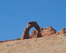 161_6166_E Delicate Arch: een ragfijn boog eenzaam op een rotskam