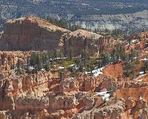 166_6691_E Bryce Canyon: Mini-park bovenop een geïsoleerde butte