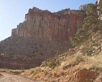 163_6376_E Capitol Gorge: typisch erosieprofiel als een voorsmaakje op de Grand Canyon
