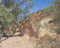 203_0333_E Ochre Pits - een "industriële" Aboriginal mijn voor verschillende kleuren oker
