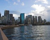 210_1028_E Het hart van Sydney: Circular Quay. Wil je een ferry, bus, trein of auto?