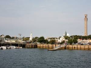 Provincetown Hier staat de wieg van de Verenigde Staten want de eerste winter overleefden de Pelgrimvaders in de baai van...