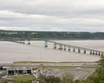 100_3269_F De laatste brug over de Saint-Laurent voor de Atlantische oceaan