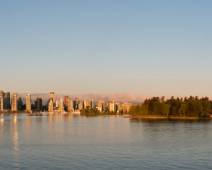 F00_4777-78 Vancouver ten voeten uit - een metropool omgeven door heel veel groen