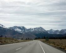 F01_1343 US-395: Sierra Nevada, de hoogste bergen van de VS vind je hier.