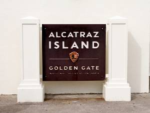 alcatraz Ooit een eiland met veel pelikanen, dan met veel soldaten, daarna met moordenaars, opstandige indianen en nu ... de NPS...