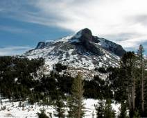 F01_1030 Mammoth Peak en de eerste sneeuw