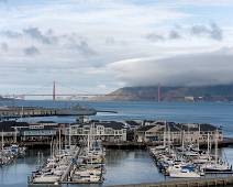 F01_2966 Na een half jaartje zijn we er al terug. De Golden Gate en Marin County, bedreigd door lage regenwolken. De cruise is teneinde.