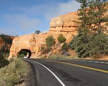 S00_5228 Red Canyon - een van de typische zichten van de canyon. Kijk ook eens in de reis van 2000 en 2006. Obama heeft voor een nieuw laagje asfalt gezorgd.