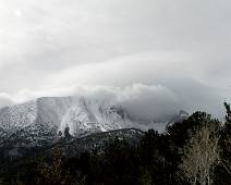 S00_5733 Wheeler Peak in gevecht met de volgende sneeuwwolk. We kunnen ons beter haasten voor alles dicht is.