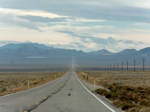 Nevada In Nevada woont er buiten Las Vegas en Reno niet zoveel volk. Je hebt er dan ook veel eenzame wegen en af en toe een...
