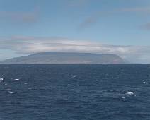 S01_1431 Na weken op zee zag Columbus eindelijk land ... Wij deden er 6 dagen over om de eerste uitgedoofde vulkaan van Hawaii te zien. Molokai.