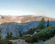 S01_3930-37 Little Yosemite Valley - panorama vanaf Glacier Dome