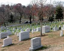 S01_8612 Arlington National Cemetary - aan de voet van Arlington House, de grote graven