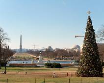 S01_9359 De Mall, de kerstboom en Washington Monument
