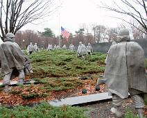 S01_8503 Korean War Memorial - Patrouille in de kou en de mist.