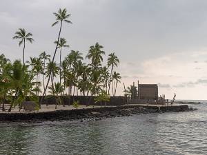 Pu'uhonua O Honaunau NHP Hawaiianen waren heel streng wanneer je de wetten overtrad. Maar er waren ook "veilige havens" waar je onderdag kon...
