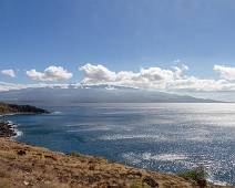 S02_2293 Maaleae Bay met de Haleakala vulkaan op de achtergrond. Vergeleken met Mauna Kea en Mauna Loa een kleintje van maar 3055 meter hoog.