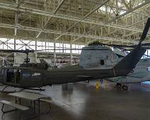 S02_1311 Bell UH-1 Iroquois - duivel doet al in Vietnam maar nietig in vergelijking met de Navy helicopters