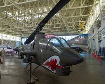 S02_1339 Bell AH-1 Cobra - de Huey Gunship was nog te zwaar en te breed, de Cobra trok de lessen uit de vroege jaren in Vietnam