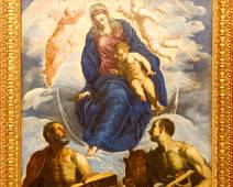 S03_0683 Tintoretto - Maria met Kind, aanbeden door Evangelisten Lucas en Marcus