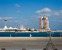 B00_0320 Abu Dhabi - Ambassade gebouw en marina