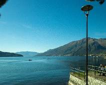 PA090052 Langs het Lago di Como.