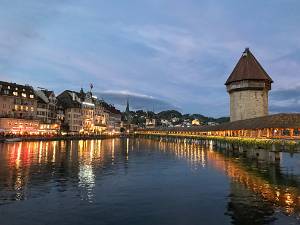 Luzern Gelegen aan het Vierwoudstedenmeer is Luzern het startpunt voor onze Zwitserland-tour.
