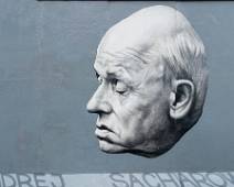 P1060514 Dit realistische zwart-wit portret van Andrei Sacharov, een Sovjet-mensenrechtenactivi