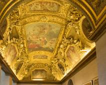 T02_2294 Louvre - soms is het mooiste in een zaal de plafond