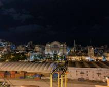 IMG_3696 Dankzij de storm in Punta del Este komen we al 's avonds aan in Montevideo. Zie ik de lichtjes van de Schelde ...