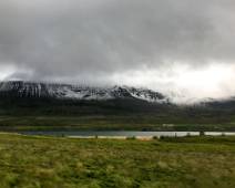 IMG_2719 De Eiríksjökull is de grootste tafelberg van IJsland. De berg is ontstaan door een subglaciale uitbarsting. Een vulkaan onder een gletsjer barstte uit, smolt...
