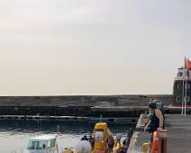 IMG_3604 In de jachthaven van Puerto Calero kon je ook met een tochrtje met de onderzeeboot nemen... we hebben echter geen tijd