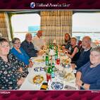 IMG_0913 De acht aan tafel