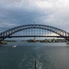 DSC01794 Afvaart Sydney - Hrbour Bridge van het water